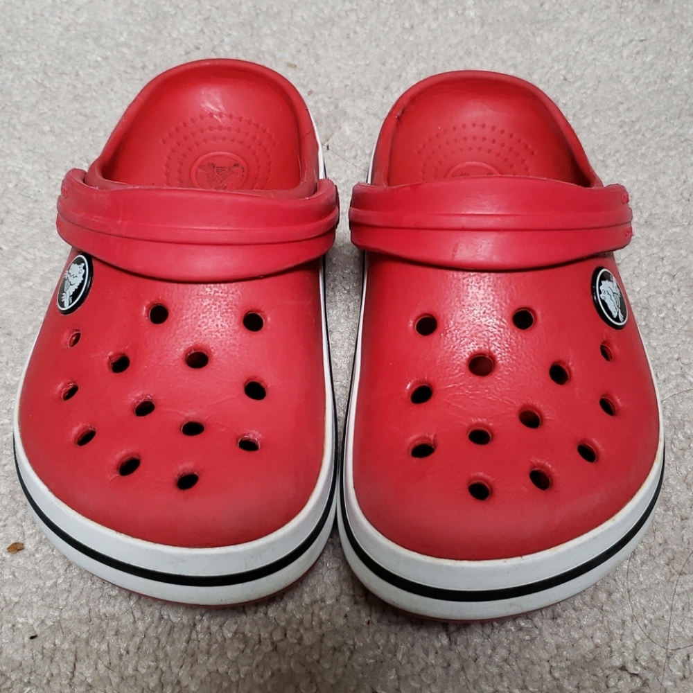 Crocs toddler size 8-9